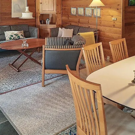 6 Person In * Hadsund