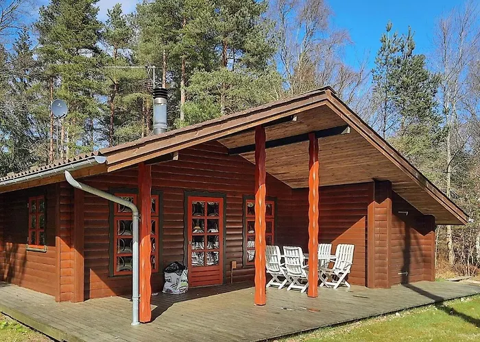 6 Person In * Hadsund